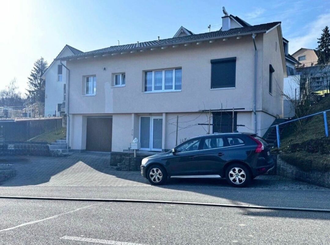 4.5-Zimmer-EFH mit 580 m²Grundstück, Garage & viel Potenzial