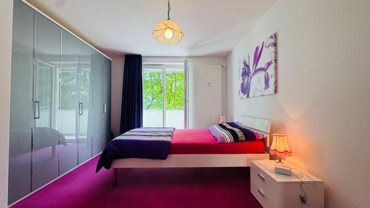 Gepflegte 3.5-Zimmerwohnung in Binningen mit Lift, 12 m² Balkon und eigenem Waschturm