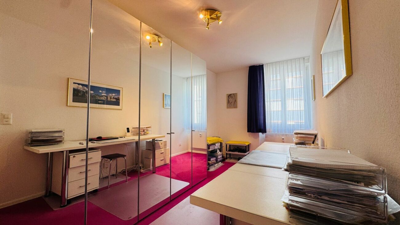 Gepflegte 3.5-Zimmerwohnung in Binningen mit Lift, 12 m² Balkon und eigenem Waschturm