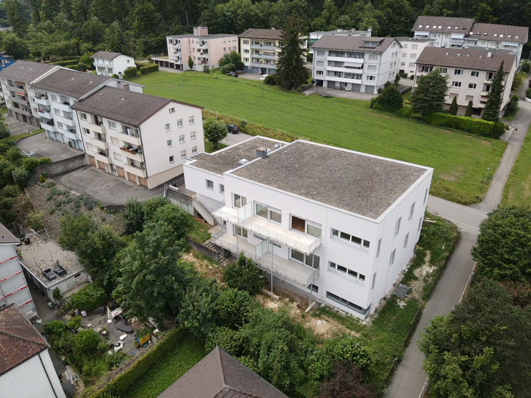 Fantastische Neubauwohnungen: (201) 4.5 Zimmer, grosse Terrassen, hohe Decken, Keller, WM/TU