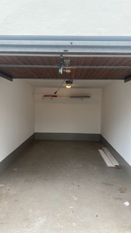 4.5-Einfamilienhaus mit Garten, Garagen-Box, Parkplatz an guter Lage