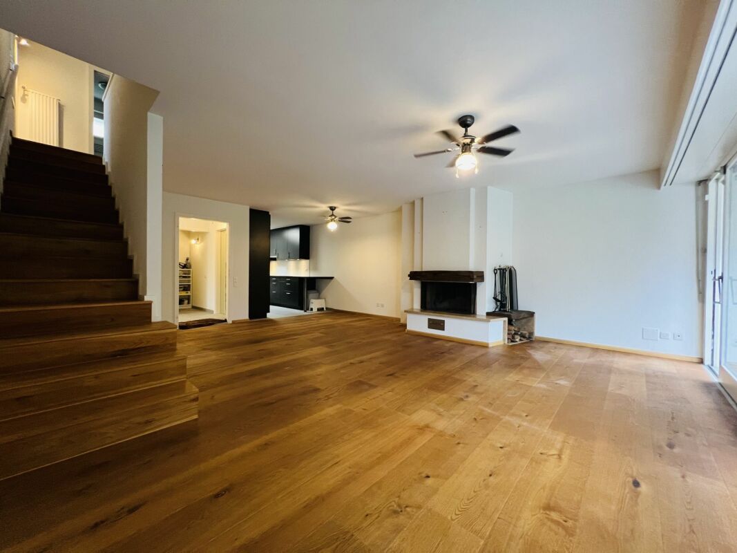 4.5-Einfamilienhaus mit Garten, Garagen-Box, Parkplatz an guter Lage