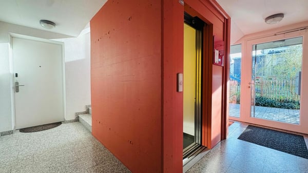 Gepflegte 5.5-Zimmer-Garten-Maisonettewohnung mit Wintergarten, Sitzplatz und Tiefgaragenplatz 13