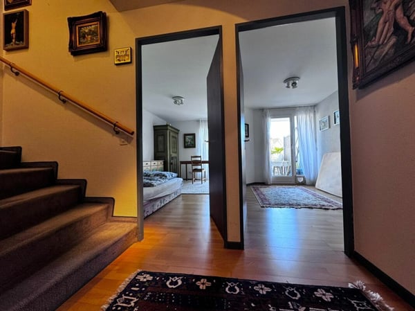 Gemütlches 5.5-Zimmer-Reihenhaus mit Garten, neuem Dach, Garage und Parkplatz 17