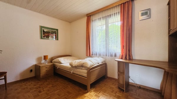Freistehendes 5-Zimmer-EFH mit Garage, Vorplatz, Balkon, Garten und schöner Aussicht 15