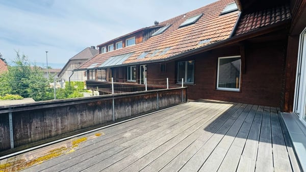 5-Zimmer-Wohnung mit mehreren Terrassen und ein Parkplatz inklusive 13