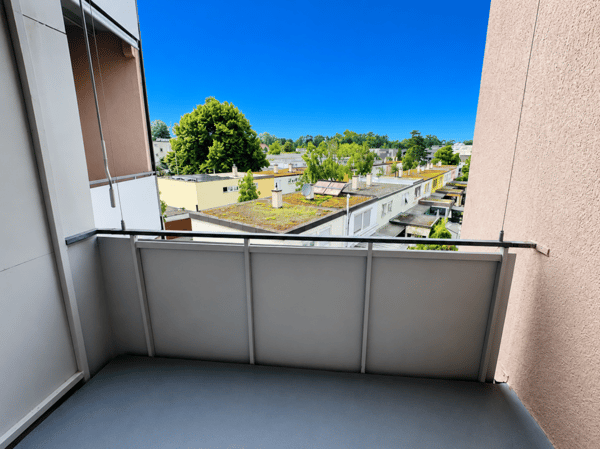Schöne 2.5-Zimmerwohnung im 2. OG (w4) mit Balkon, eigener Waschmaschine und Kellerabteil 3