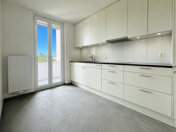 Schöne 2.5-Zimmerwohnung im 2. OG (w4) mit Balkon, eigener Waschmaschine und Kellerabteil 2