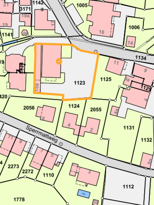 Top 3-Familienhaus im Eigentumsstandard mit 15 Parkplätzen, Werkstatt & Schopf in Zunzgen