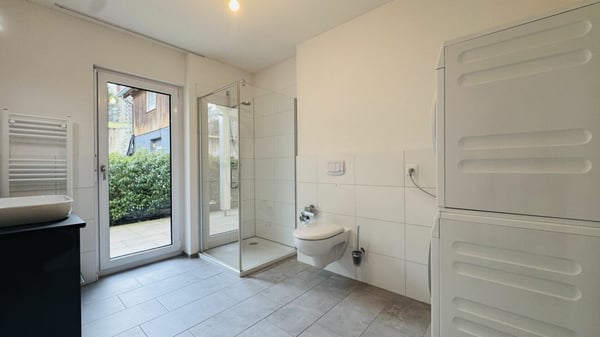 Top 3-Familienhaus im Eigentumsstandard mit 15 Parkplätzen, Werkstatt & Schopf in Zunzgen 18