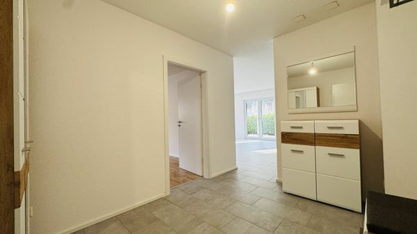 Top 3-Familienhaus im Eigentumsstandard mit 15 Parkplätzen, Werkstatt & Schopf in Zunzgen 25