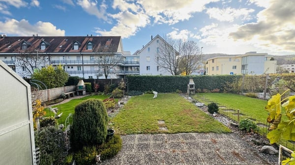 5.5-Zimmer-Reihenhaus mit Garten und Garage - sanierungsbedürftig 3