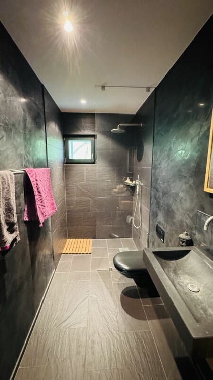 Exklusives Anwesen mit Villa, Nebenhaus, separater Wohneinheit, Praxis, Einstellhalle, Pool u. v. m. 13