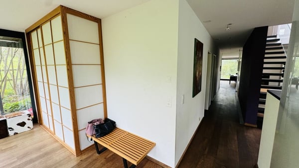 Exklusives Anwesen mit Villa, Nebenhaus, separater Wohneinheit, Praxis, Einstellhalle, Pool u. v. m. 30