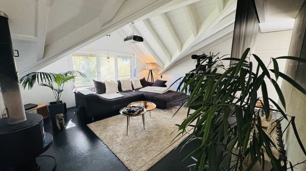6.5-Zimmer-Architektenhaus mit Pool, Garagenbox, 3 Parkplätzen und Weitsicht 22