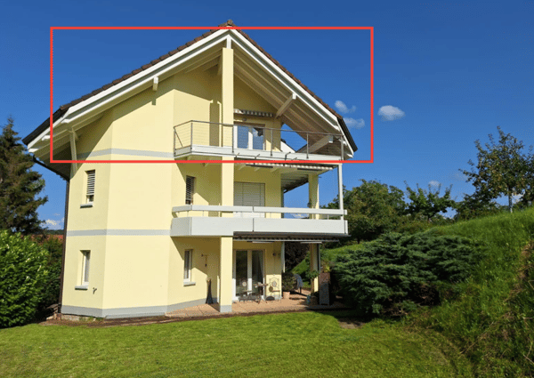 4.5-Dachwohnung, 2 Terrassen, ca. 32 m² Aussenfläche, schöner Aussicht und garagenbox 2