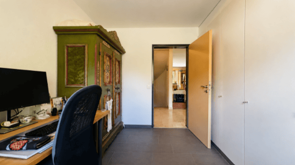 Nachhaltiges 7.5-Zimmer-Einfamilienhaus mit Photovoltaikanlage, Pool, Sauna & Fitness 13