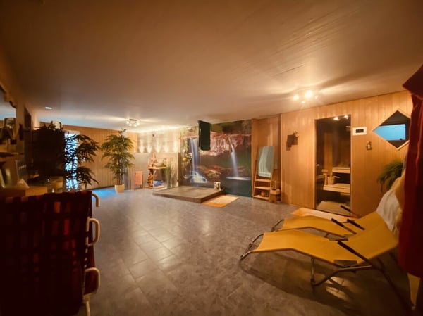 Nachhaltiges 7.5-Zimmer-Einfamilienhaus mit Photovoltaikanlage, Pool, Sauna & Fitness 17