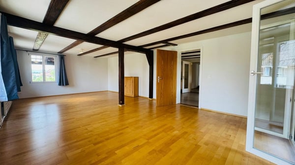 5-Zimmer-Wohnung mit mehreren Terrassen und ein Parkplatz inklusive 3