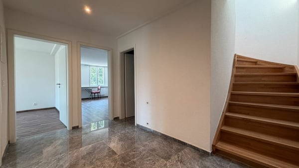 Helle 5-Zimmer-Maisonettewohnung mit grosser Terrasse in Gelterkinden 2