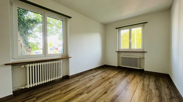 Charmante 3.5-Zimmer Gartenwohnung mit Renovierungen, Sitzplatz und schönem Garten 12