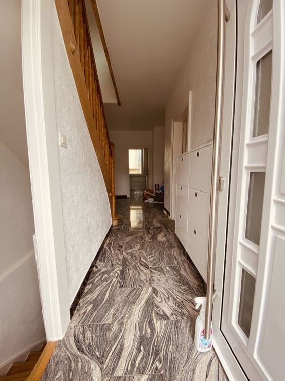 Renoviertes 4.5-Zimmer-Haus mit Sitzplatz und Keller - Ideal für Singles, Paare oder kleine Familien 7