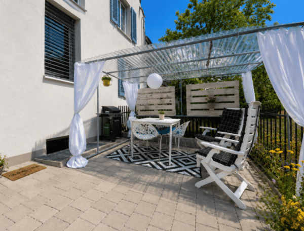 Renoviertes 4.5-Zimmer-Haus mit Sitzplatz und Keller - Ideal für Singles, Paare oder kleine Familien 2