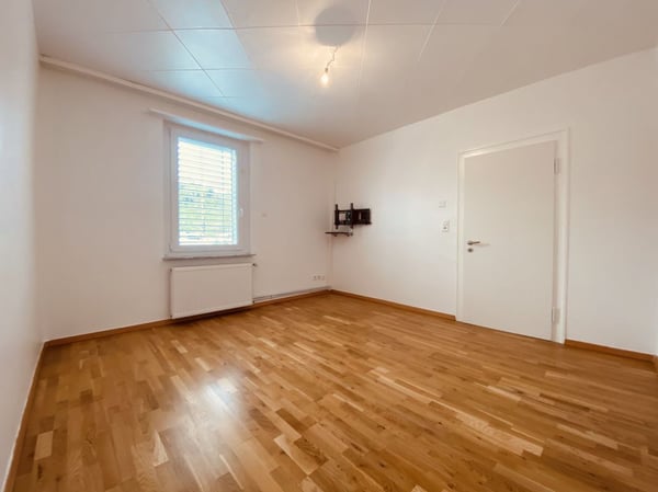 Renoviertes 4.5-Zimmer-Haus mit Sitzplatz und Keller - Ideal für Singles, Paare oder kleine Familien 9