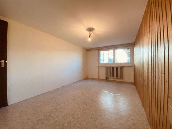 Gepflegtes 5.5-Zimmer Doppelhaus mit Garten, Garage und Parkplatz 13