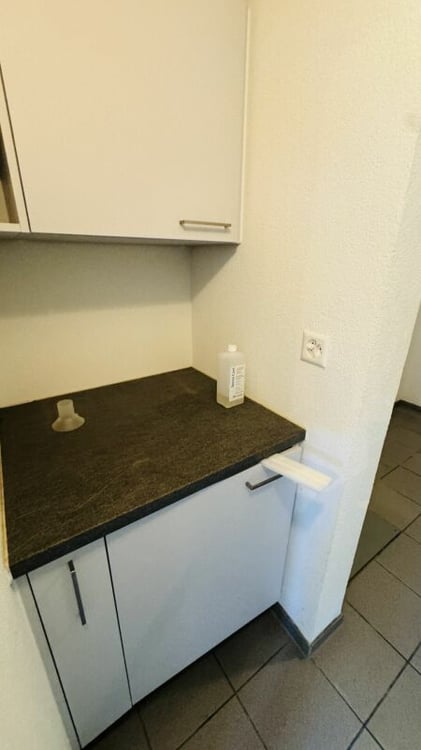 Top Gewerbefläche im EG mit Besucher-PP & Bus vor der Tür 12