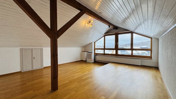Pflegeleichtes Zweifamilienhaus mit 2 Wohneinheiten, Garage und 4-5 Parkplätzen in Ramlinsburg 21