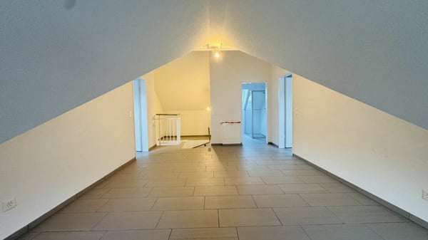 4.5-Zimmer-Maisonette mit Balkon, 2 Nasszellen, 2 Tiefgaragenplätzen, Waschturm und Keller 19