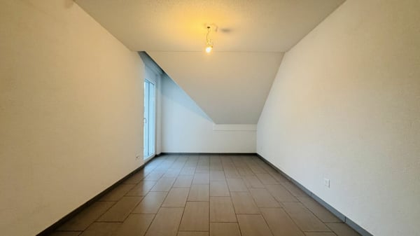 4.5-Zimmer-Maisonette mit Balkon, 2 Nasszellen, 2 Tiefgaragenplätzen, Waschturm und Keller 17