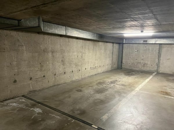 Komplett sanierte 1.5-Zimmerwohnung mit 2 Bädern, 2 Balkonen und 1 Tiefgaragenplatz 16