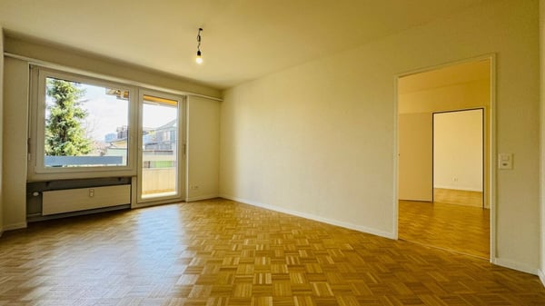 Komplett sanierte 1.5-Zimmerwohnung mit 2 Bädern, 2 Balkonen und 1 Tiefgaragenplatz 9