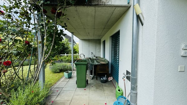 Wunderschönes 5.5-Zimmer Doppelhaus mit Garten, Sitzplatz, Balkon und 2 Parkplätzen 25