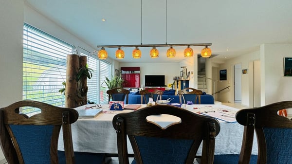 Wunderschönes 5.5-Zimmer Doppelhaus mit Garten, Sitzplatz, Balkon und 2 Parkplätzen 19