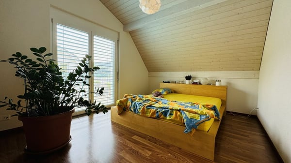 Wunderschönes 5.5-Zimmer Doppelhaus mit Garten, Sitzplatz, Balkon und 2 Parkplätzen 15