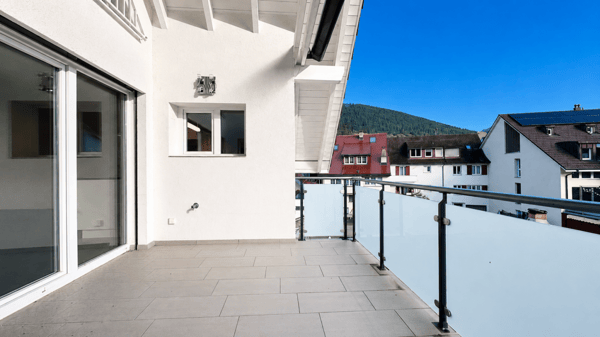 4.5-Zimmer-Maisonette mit Balkon, 2 Nasszellen, 2 Tiefgaragenplätzen, Waschturm und Keller 5