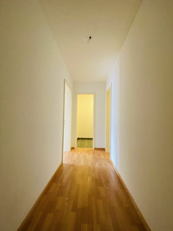 Gepflegte 2.5-Zimmerwohnung mit Lift und Balkon 5