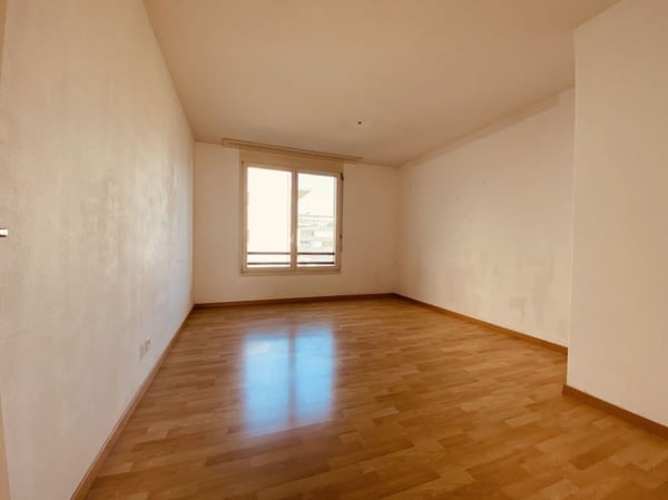 2.5-Zimmerwohnung mit Balkon, eigenem Waschturm, Keller und Veloraum 6