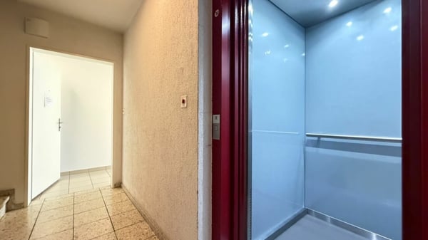 2.5-Zimmer-Eigentumswohnung mit Balkon und Lift in Basel 2