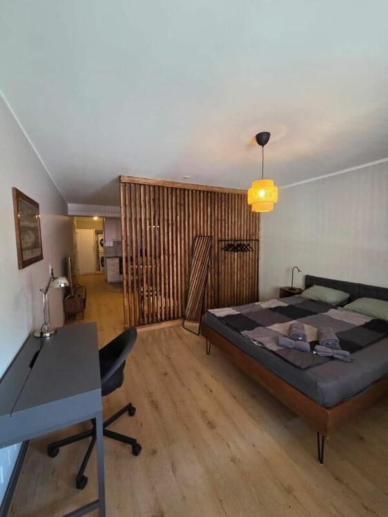 Möbliert wohnen - 2.5 Zimmer, 32 m² & Balkon 2
