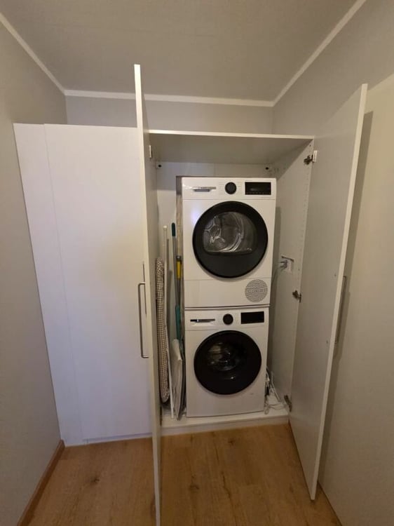 Möbliert wohnen - 2.5 Zimmer, 32 m² & Balkon 3