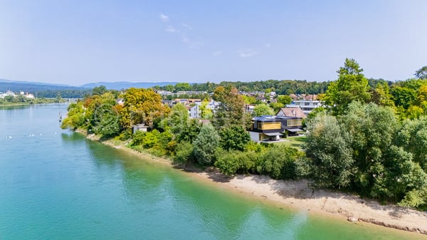 Exklusives Wohnambiente direkt am Rhein - Liegenschaft mit modernem, hochwertigem Innenausbau 2