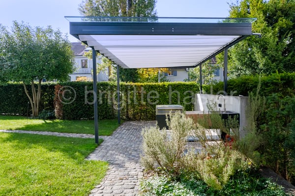 Repräsentative Liegenschaft (2-Generationen-Haus und sep. Studio/Atelier) an begehrter Lage 3