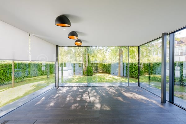 Repräsentative Liegenschaft (2-Generationen-Haus und sep. Studio/Atelier) an begehrter Lage 4