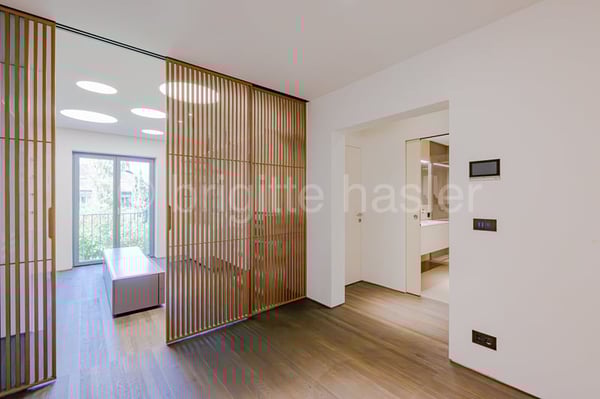 Repräsentative Liegenschaft (2-Generationen-Haus und sep. Studio/Atelier) an begehrter Lage 9