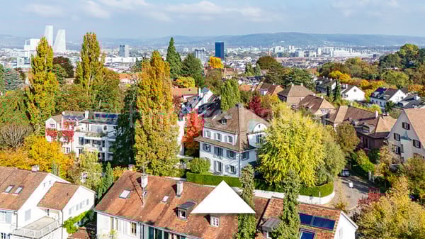 Repräsentative Liegenschaft (2-Parteien-Haus / optional Umnutzung STWE) an begehrter Lage 1