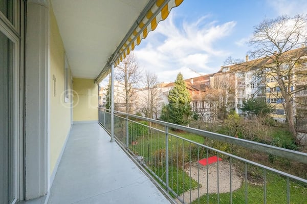 Stilvolle 1-Zimmer-Altbauwohnung an beliebter Lage im Gundeldingerquartier 4